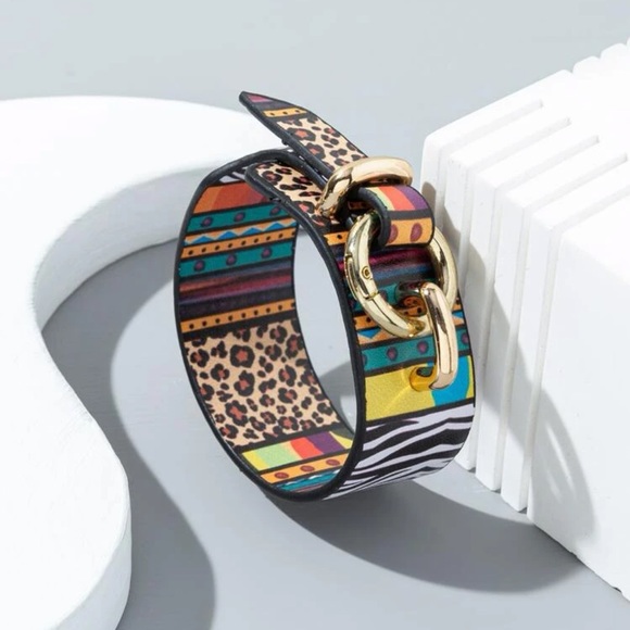 Leopard & Zebra Striped Pattern Bracelet - Picture 2 of 4